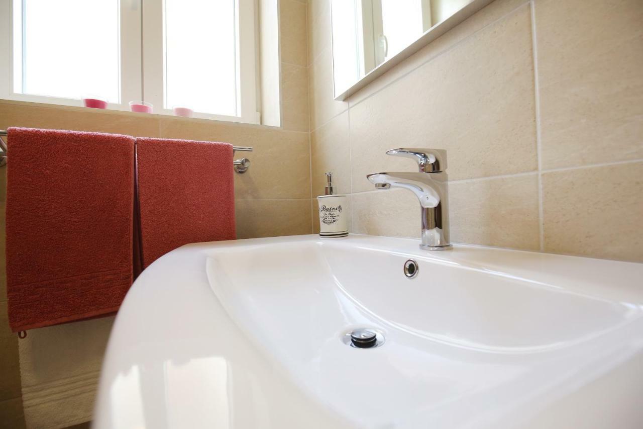 Apartments Madison 扎达尔 外观 照片